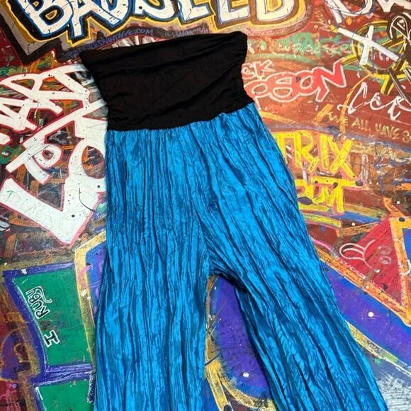 Vintage 80s Coco Avante Crinkle Satin Wide-Leg Jumpsuit – blue, black - Pop Star - Picture 4 of 10